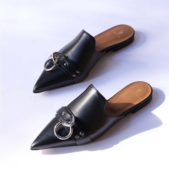 R13 pointed toe slide. Size 6 IT 36. Condition is new with box. - Picture 1 of 16